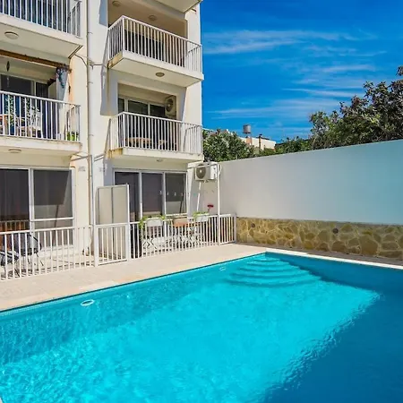 Maisonette With Communal Pool In - By Solea 加拉