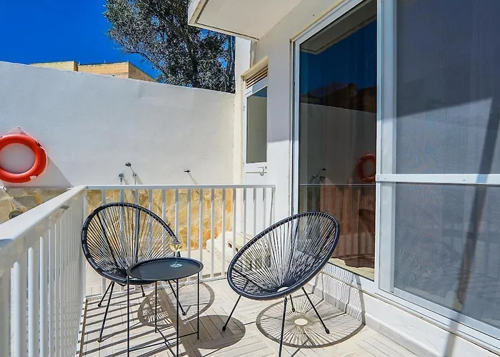 公寓 Maisonette With Communal Pool In - By Solea